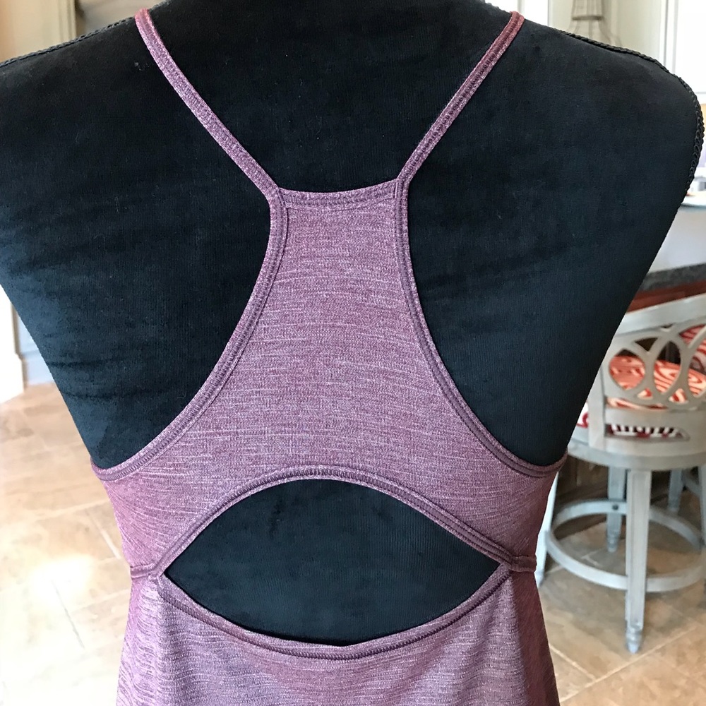 LuLulemon top Size M medium 6 Plum color